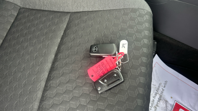 Toyota Yaris 1.5 Hybrid Design 5dr CVT Hybrid Hatchback